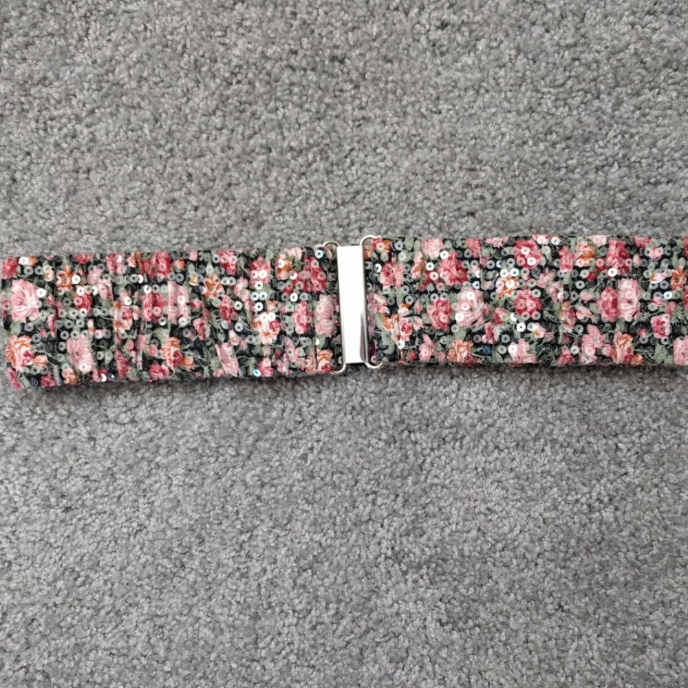[Gift With Purchase] Sequin Floral Belt